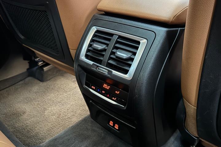 Sort BMW iX3 fra 2022