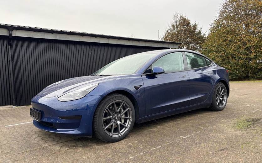 Tesla Model 3 Standard Range+ RWD
