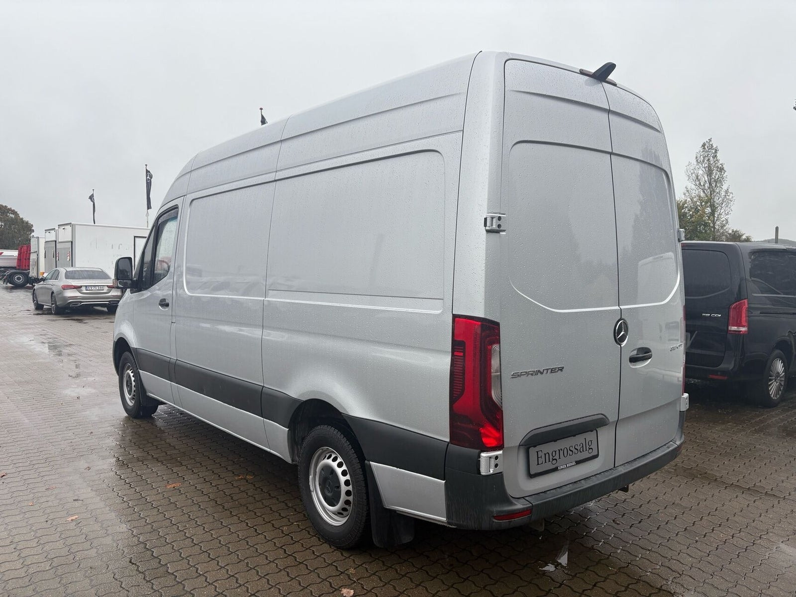 Sølv Mercedes Sprinter 316 fra 2020