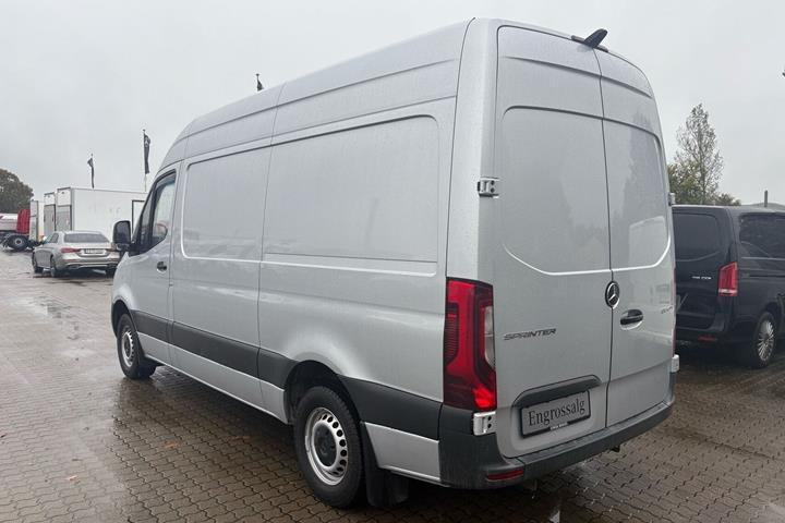 Sølv Mercedes Sprinter 316 fra 2020