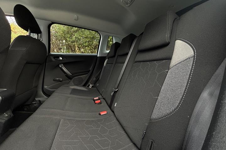 undefined Peugeot 2008 fra 2017