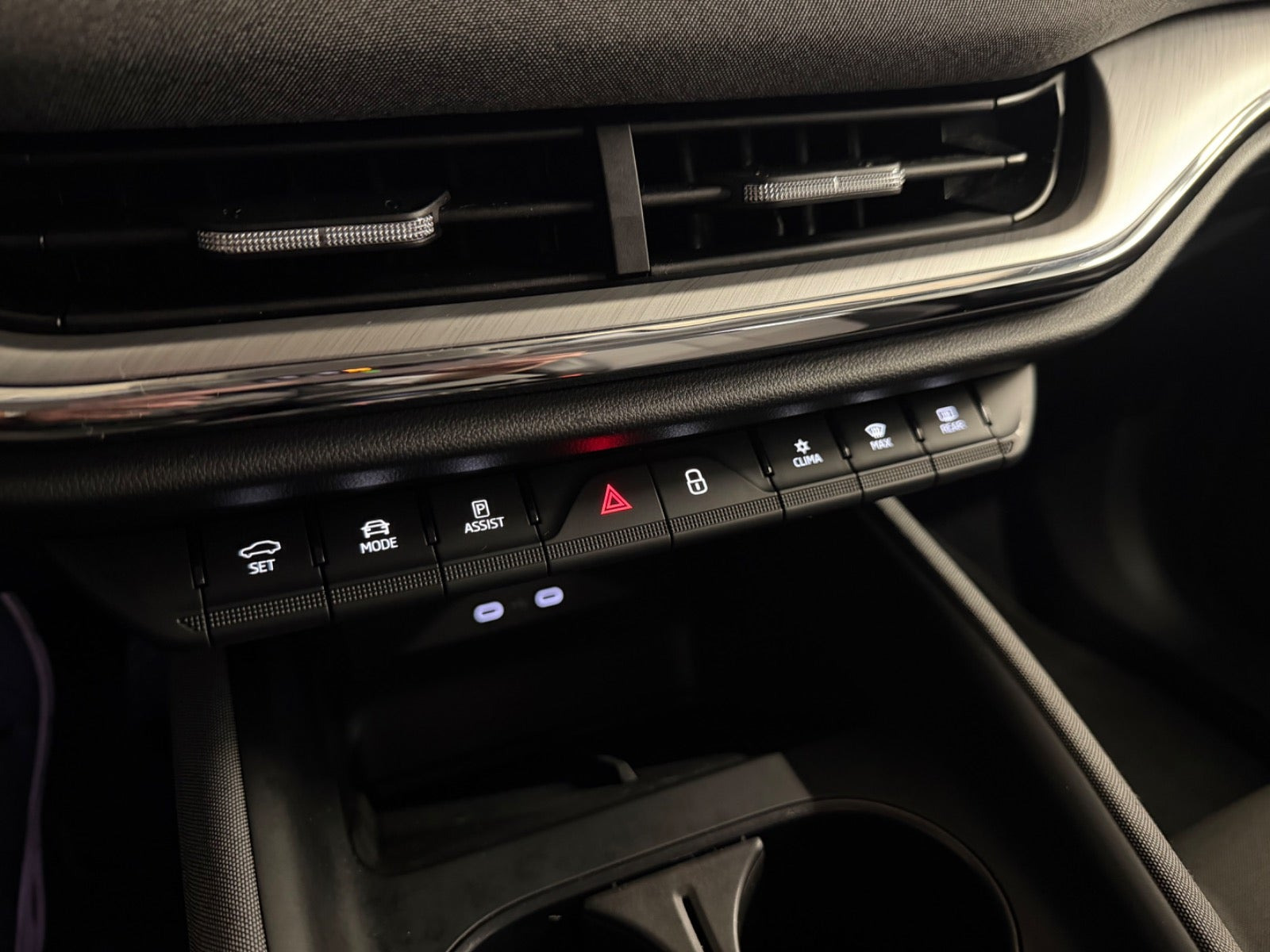 Hvid Skoda Enyaq fra 2021