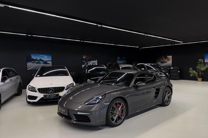 Grå Porsche 718 Cayman S fra 2016