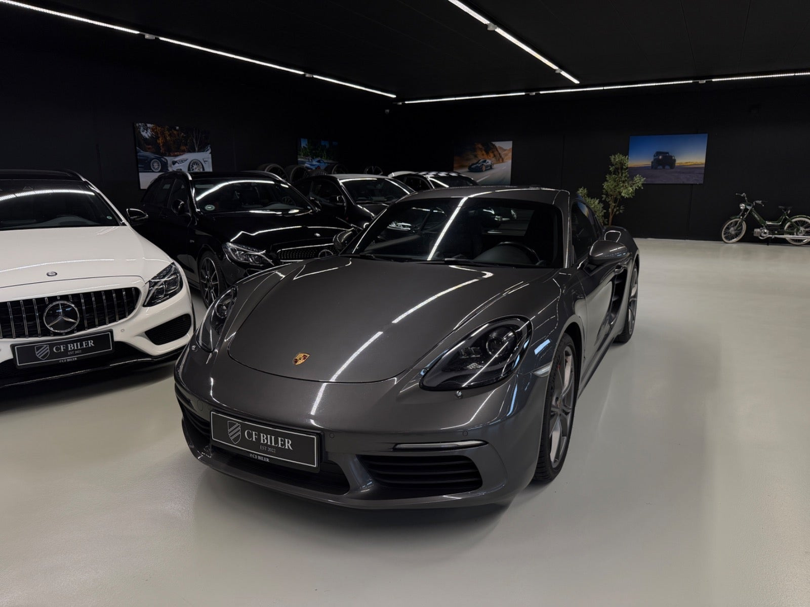 Grå Porsche 718 Cayman S fra 2016