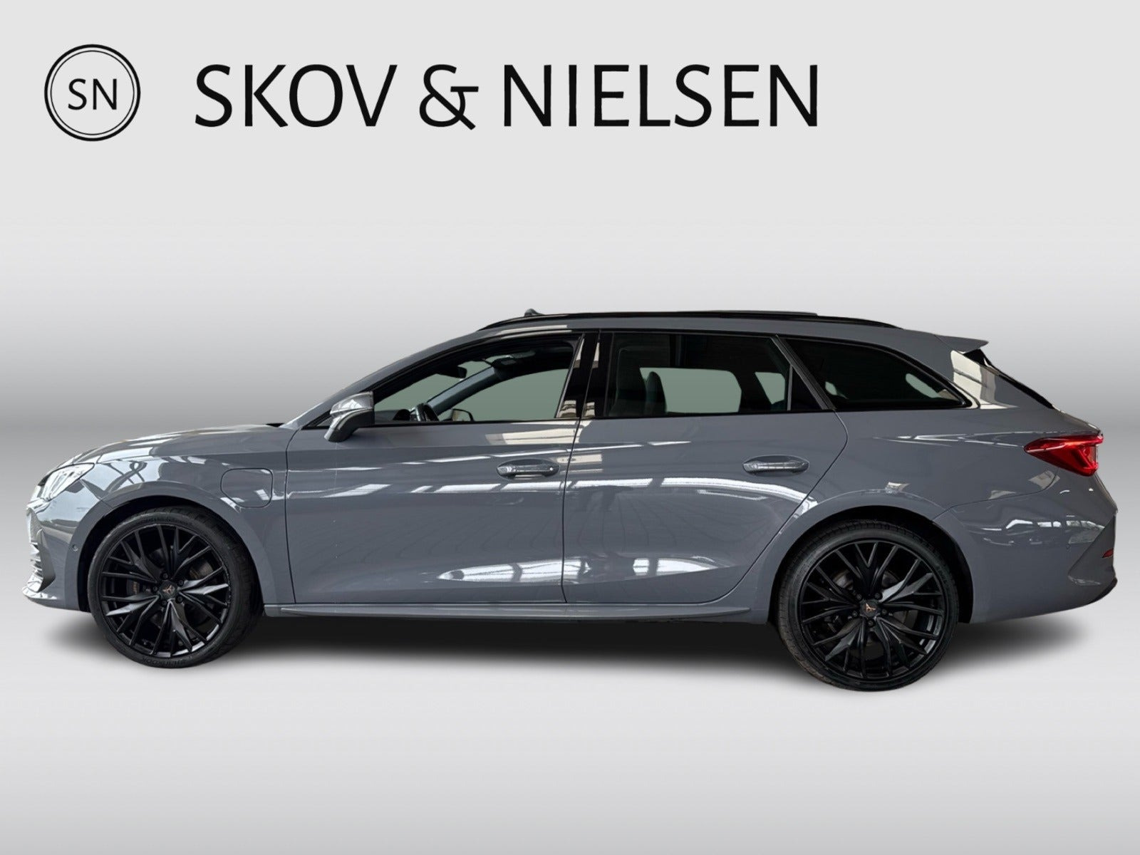 Grå Cupra Leon fra 2020
