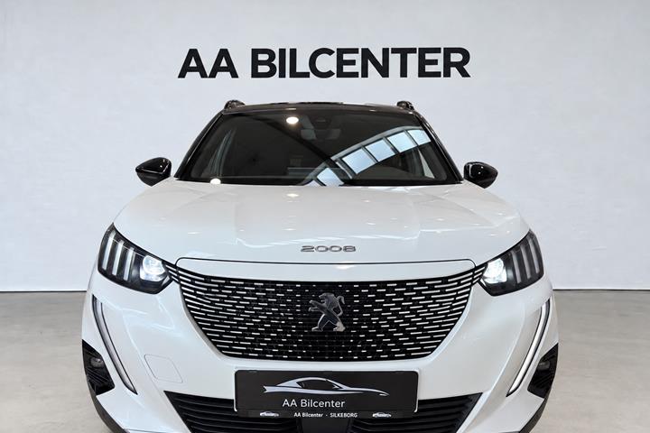 Hvid Peugeot e-2008 fra 2020