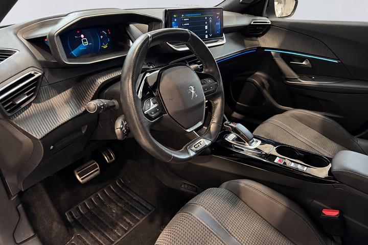 Hvid Peugeot e-2008 fra 2020