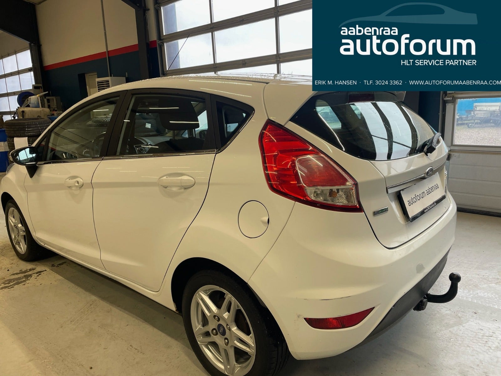 Hvid Ford Fiesta fra 2014