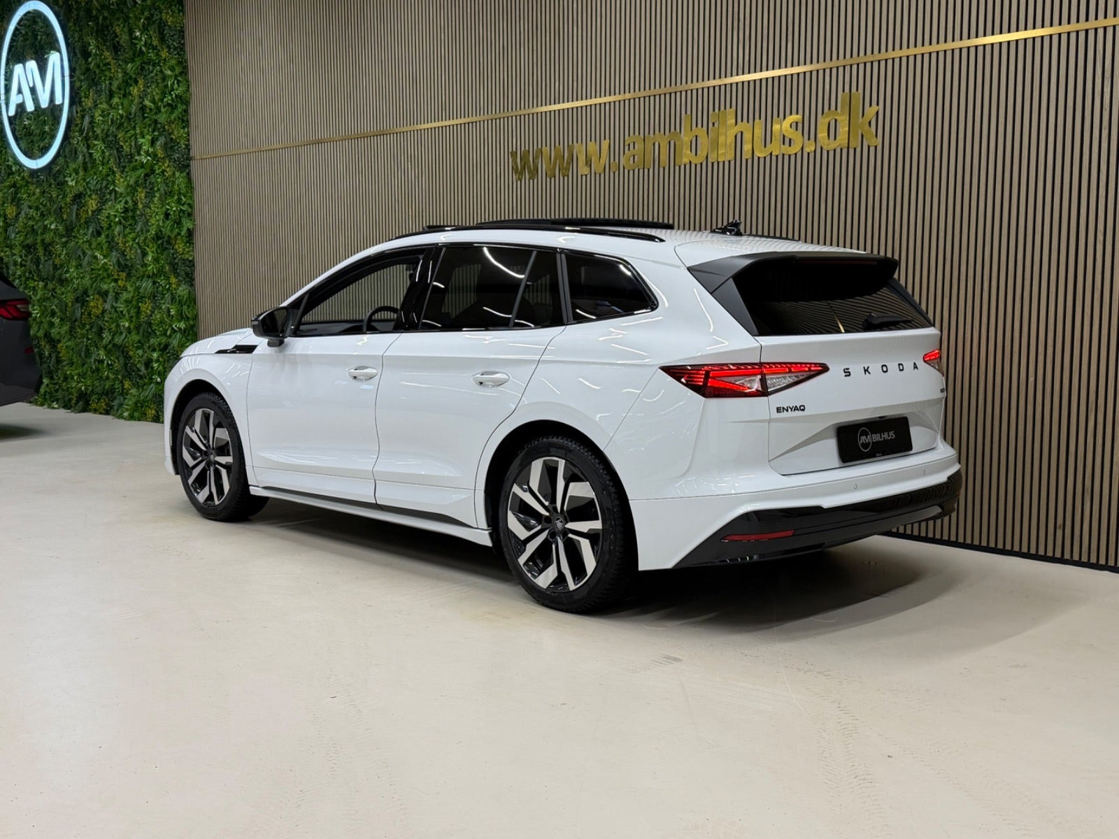 Hvid Skoda Enyaq fra 2026