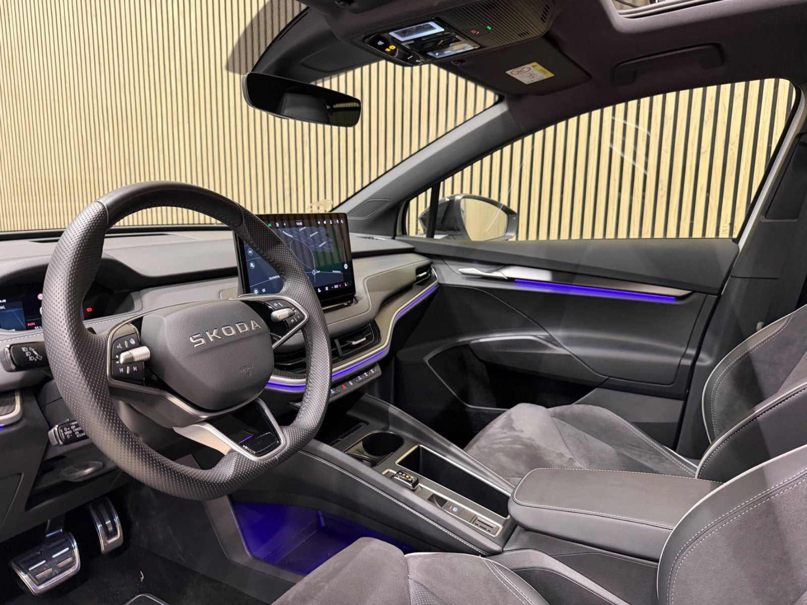 Hvid Skoda Enyaq fra 2026