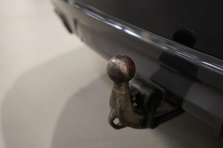 Sort BMW 545e fra 2022