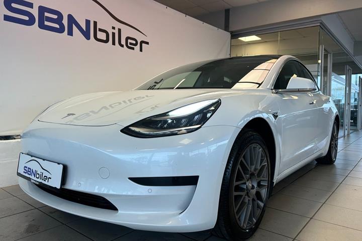 Hvid Tesla Model 3 fra 2020
