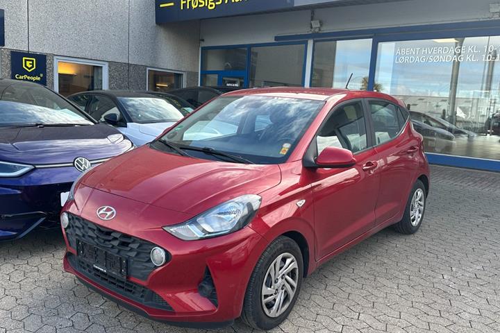Rød Hyundai i10 fra 2022