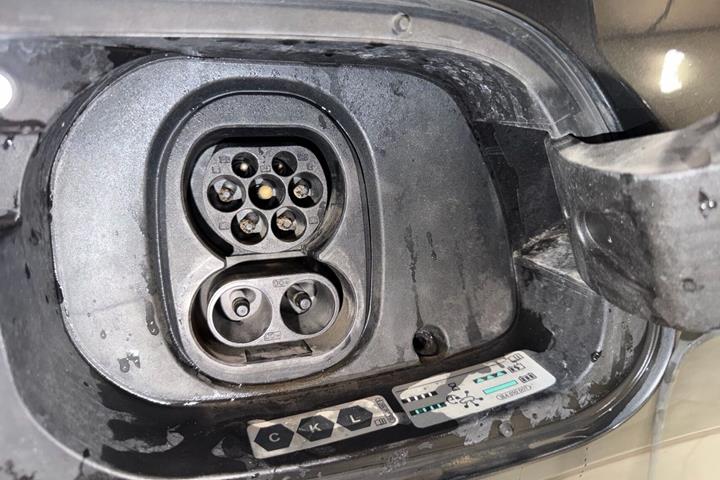 Grå VW ID.4 fra 2022