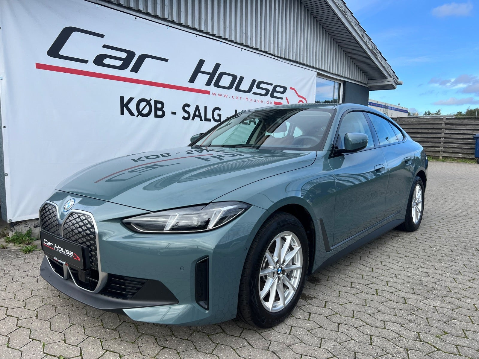 BMW i4 eDrive35