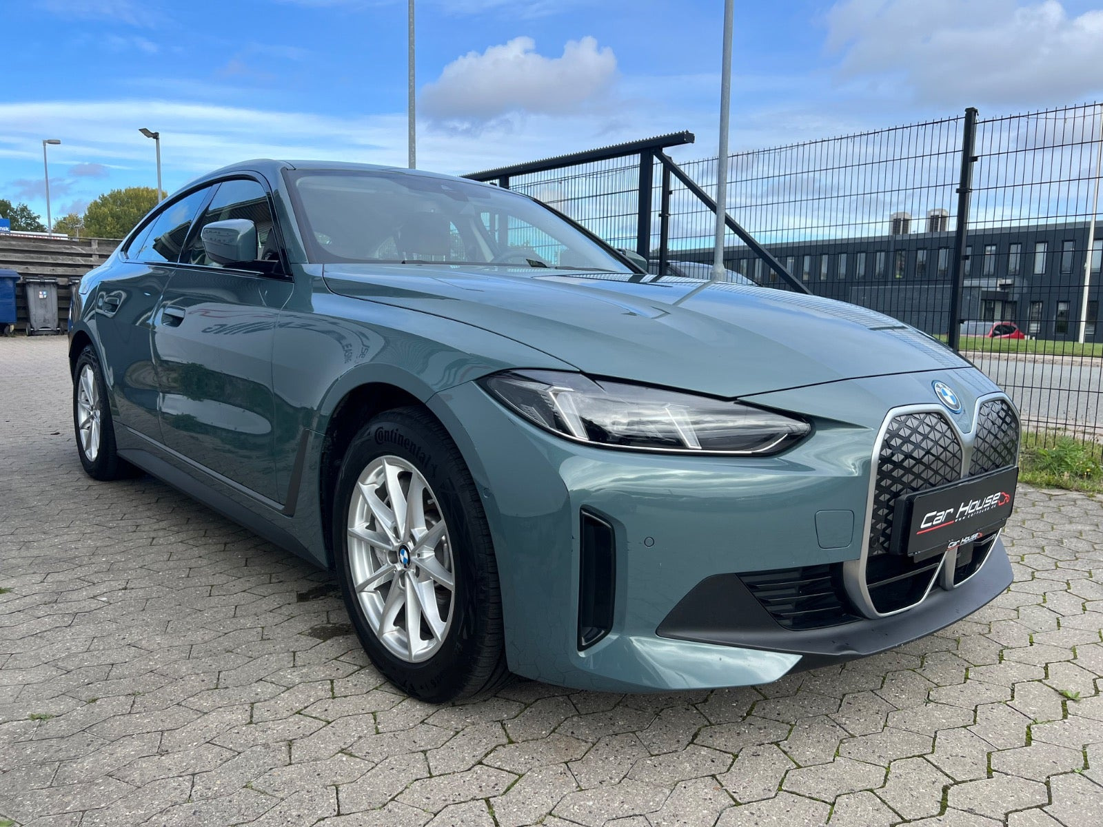 Grøn BMW i4 fra 2025