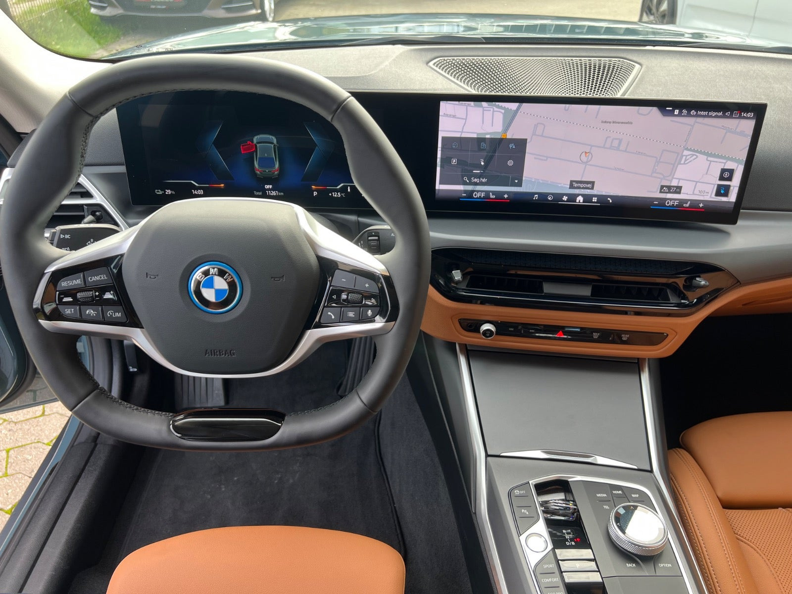 Grøn BMW i4 fra 2025