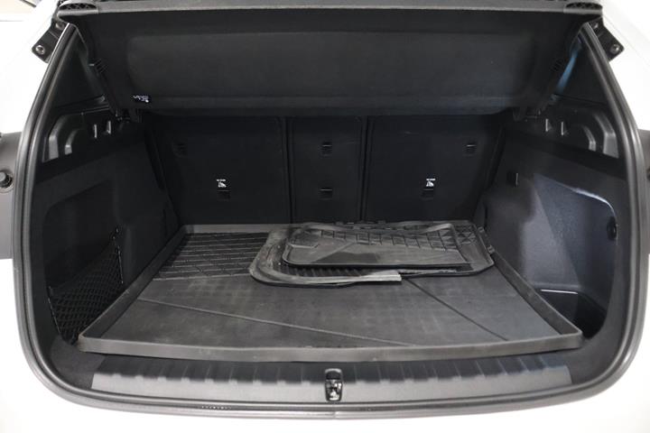 Hvid BMW iX1 fra 2025