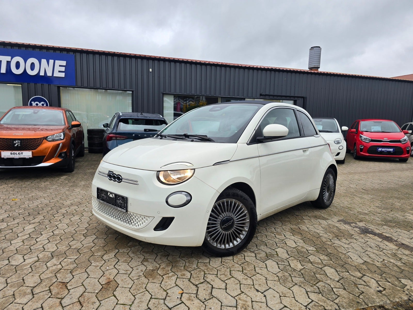 Fiat 500e 42 Icon Cabrio