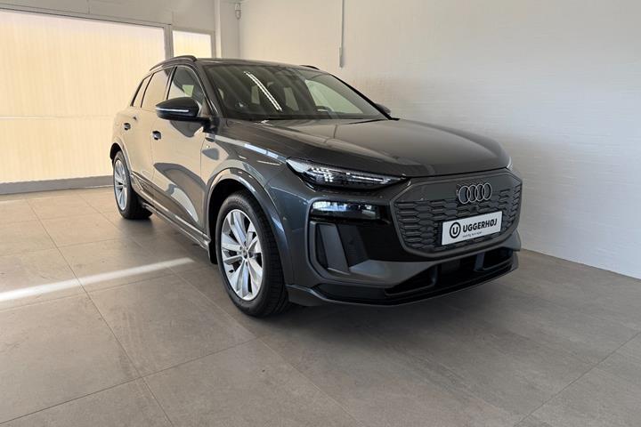 Grå Audi Q6 e-tron fra 2025