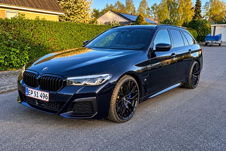 undefined BMW 530e fra 2021 set udefra