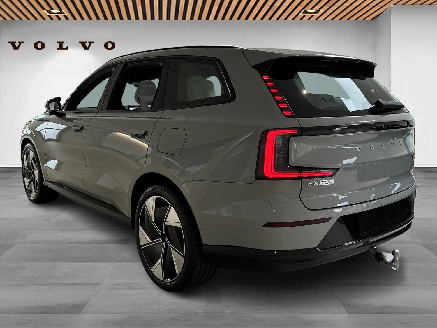 Grå Volvo EX90 fra 2025