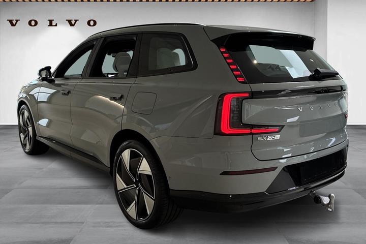 Grå Volvo EX90 fra 2025