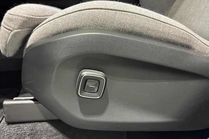 Grå Volvo EX90 fra 2025