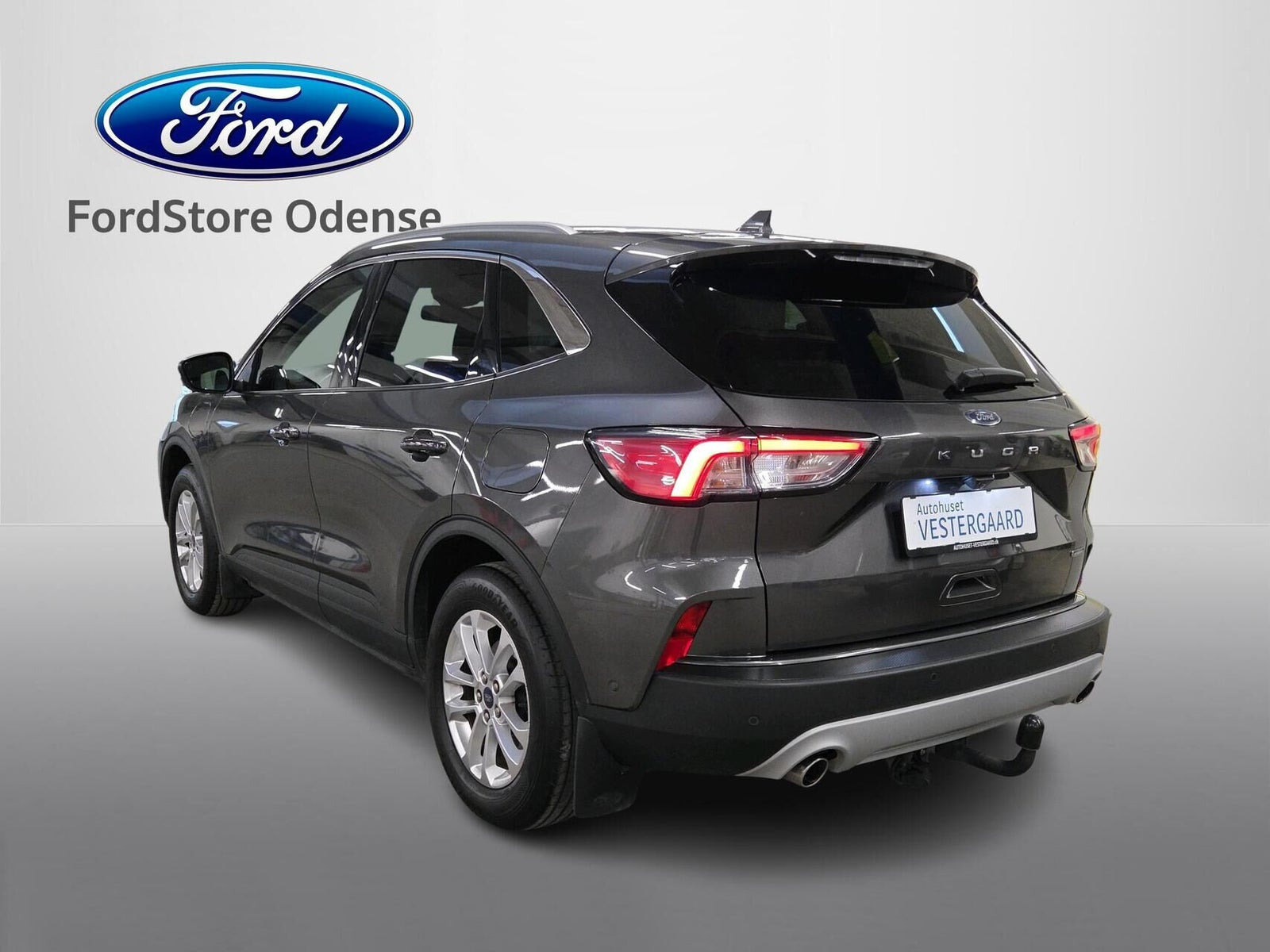Grå Ford Kuga fra 2021