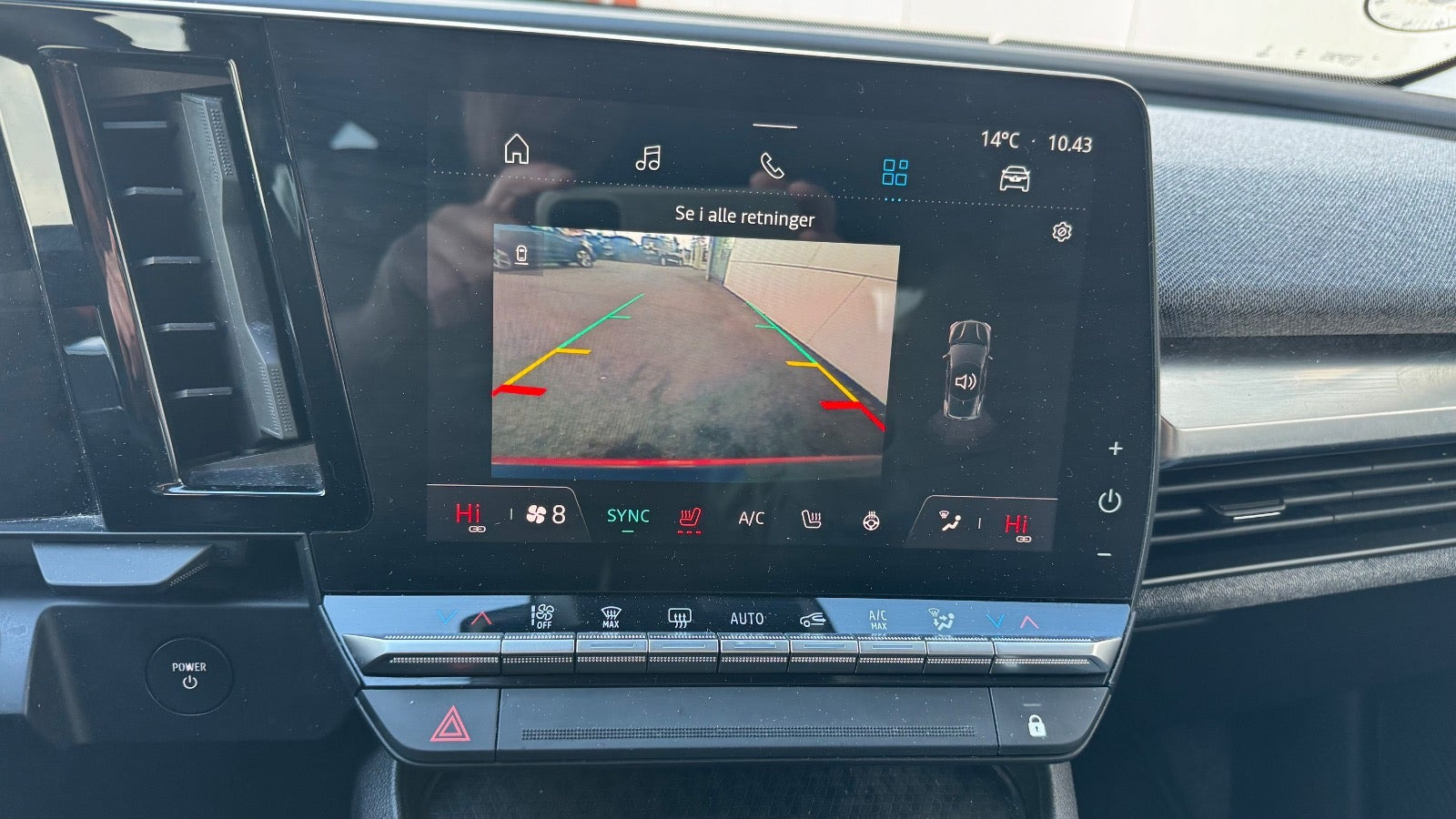 Rød Renault Megane E-Tech fra 2023