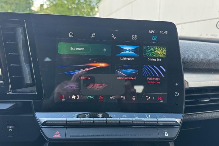 Rød Renault Megane E-Tech fra 2023