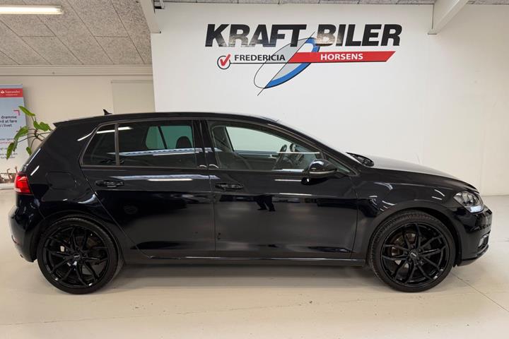 Sort VW Golf VII fra 2018