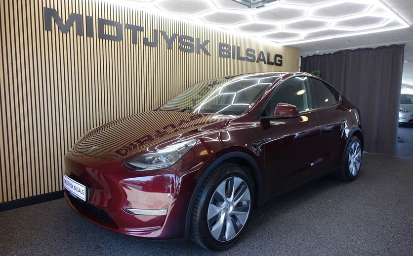 Tesla Model Y Long Range AWD