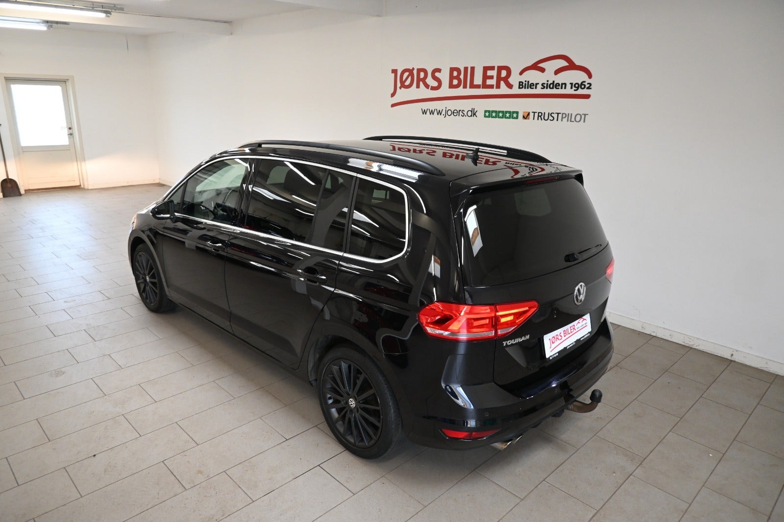 Sort VW Touran fra 2018