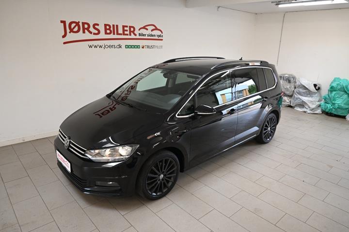 Sort VW Touran fra 2018