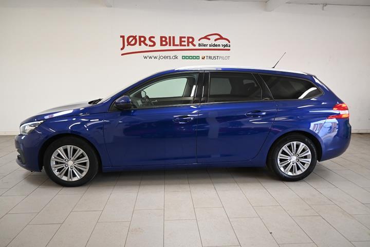 Blå Peugeot 308 fra 2019