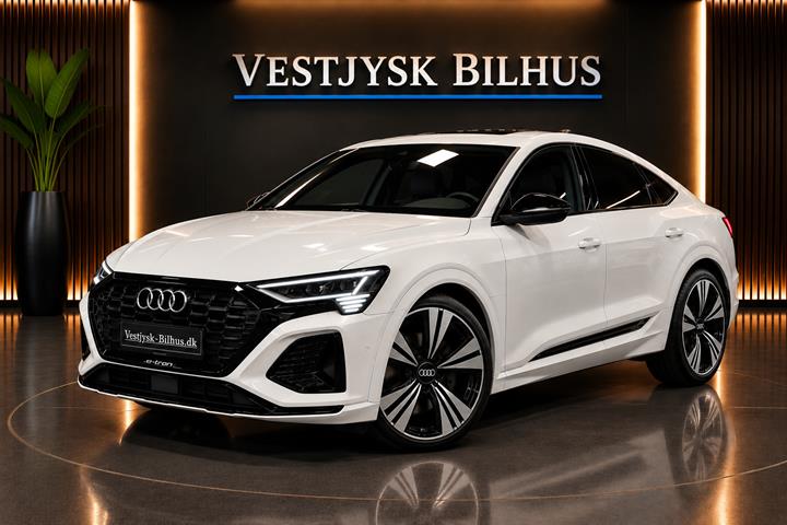 Hvid Audi Q8 e-tron fra 2023
