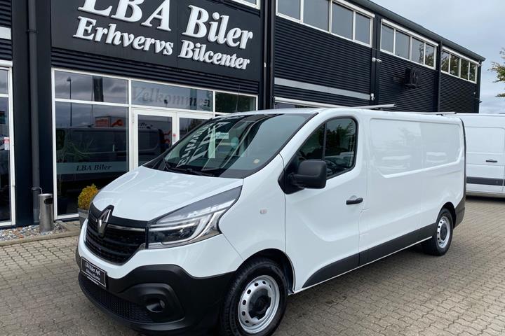 Hvid Renault Trafic T29 fra 2021