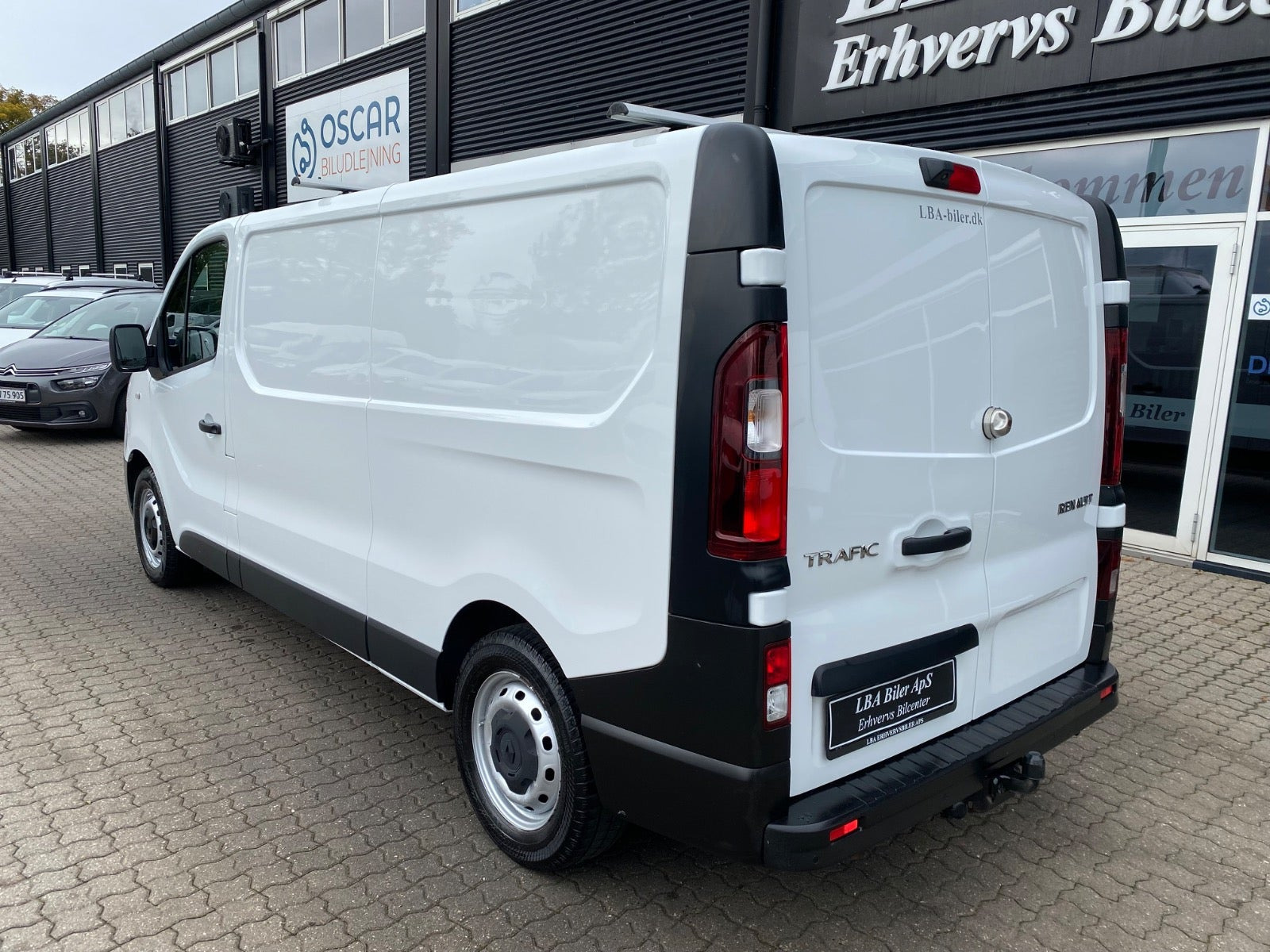 Hvid Renault Trafic T29 fra 2021