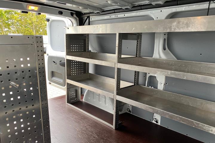 Hvid Renault Trafic T29 fra 2021