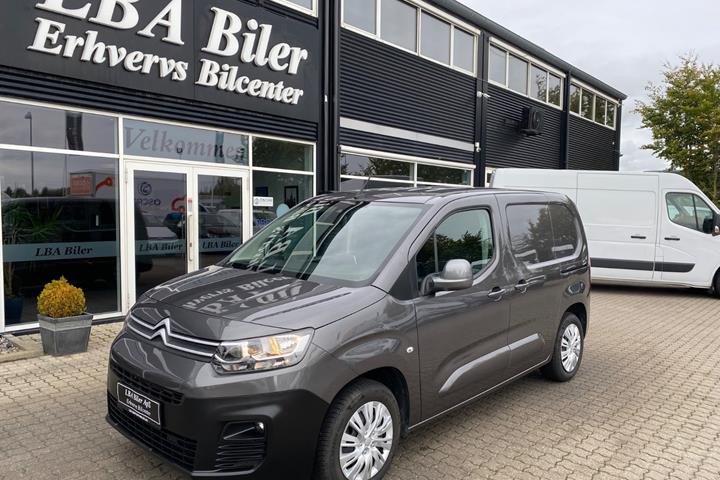 Grå Citroën Berlingo fra 2022