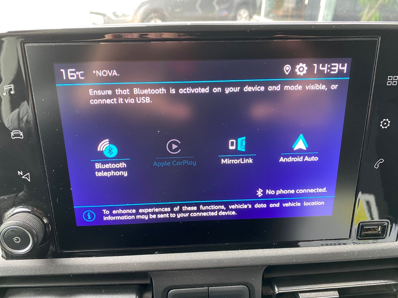 Grå Citroën Berlingo fra 2022