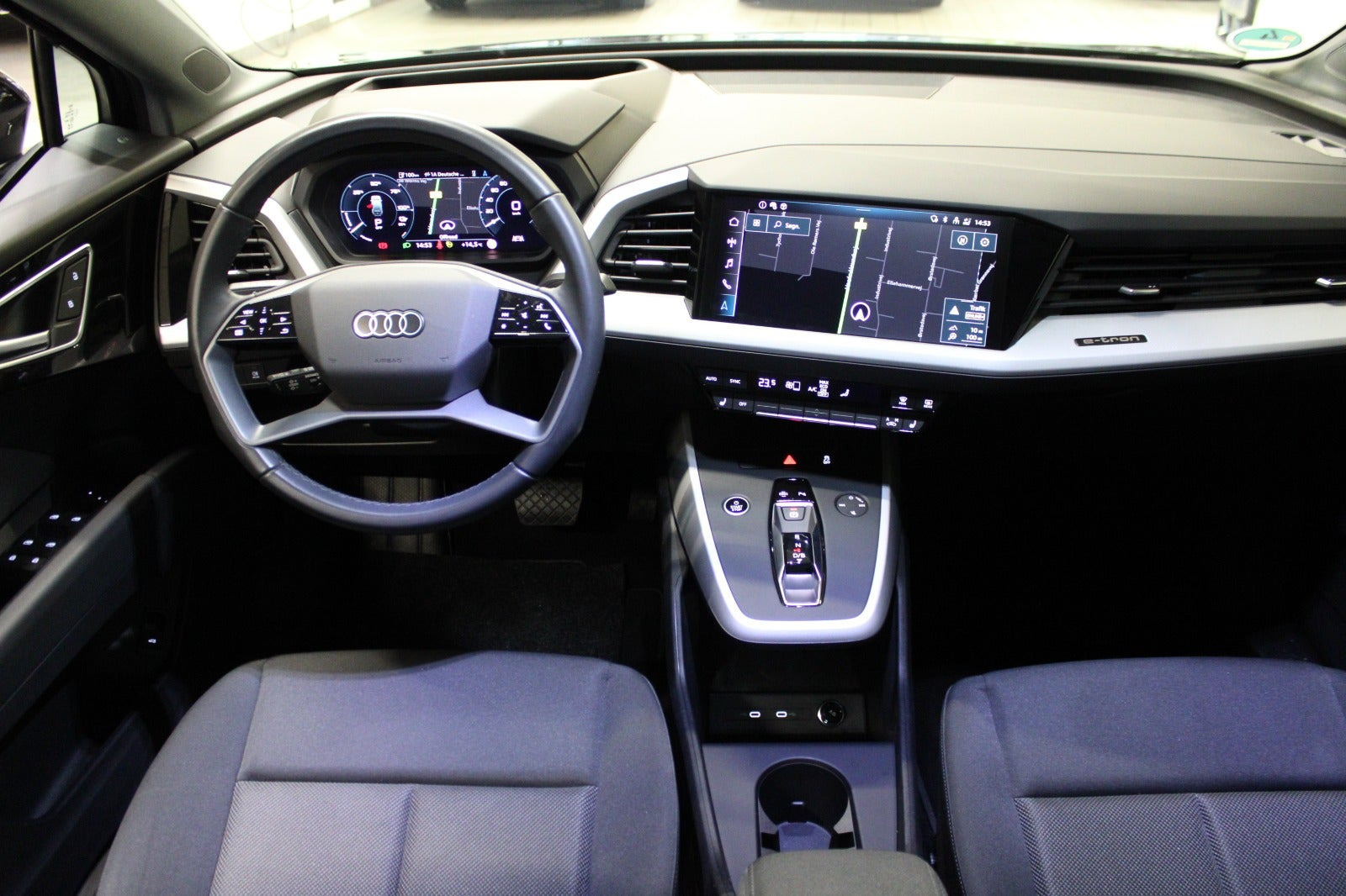 Sort Audi Q4 e-tron fra 2024