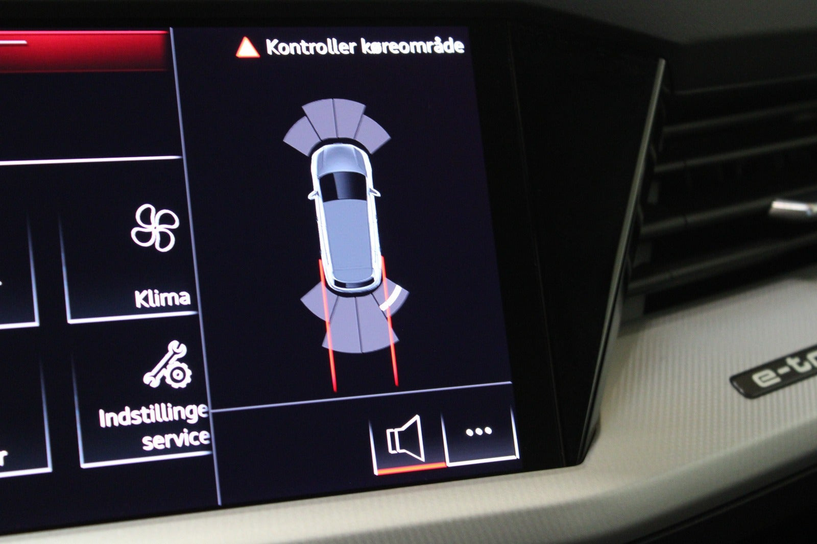 Sort Audi Q4 e-tron fra 2024