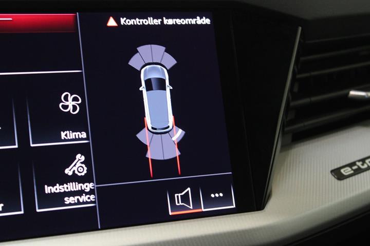 Sort Audi Q4 e-tron fra 2024