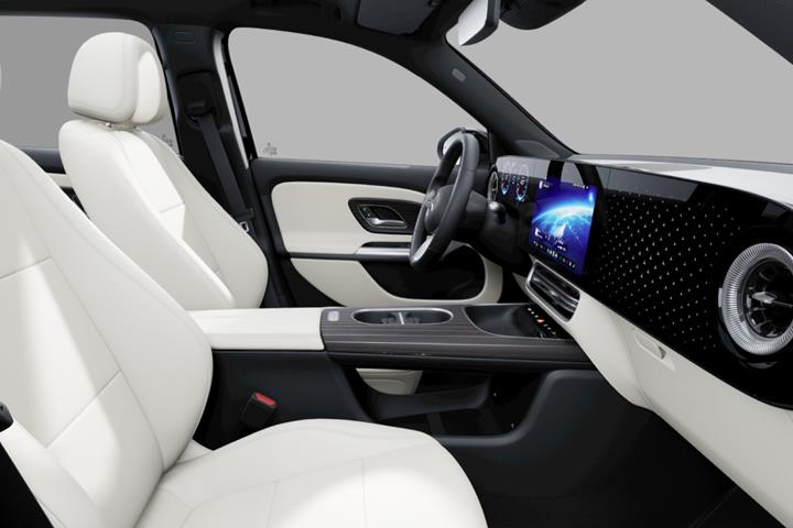 Sort Mercedes GLB250+ fra 2026