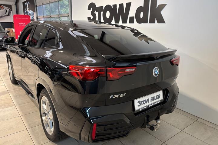 Sort BMW iX2 fra 2025