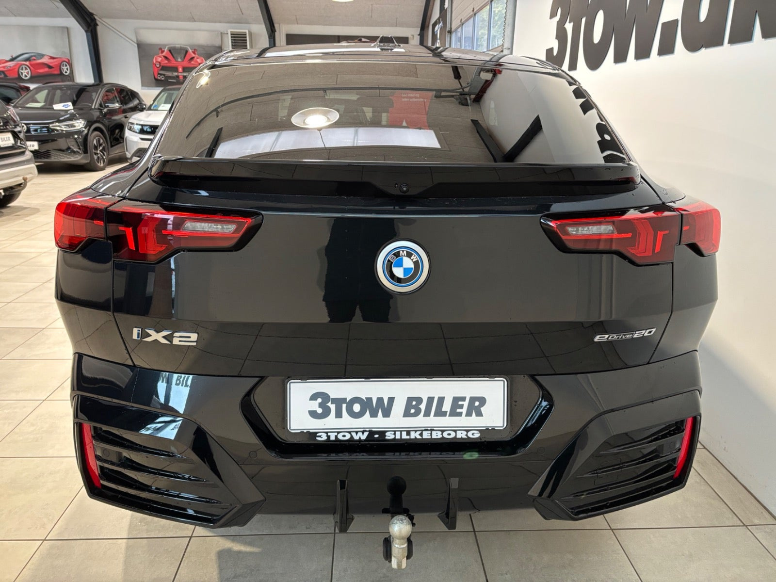 Sort BMW iX2 fra 2025