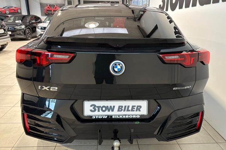 Sort BMW iX2 fra 2025