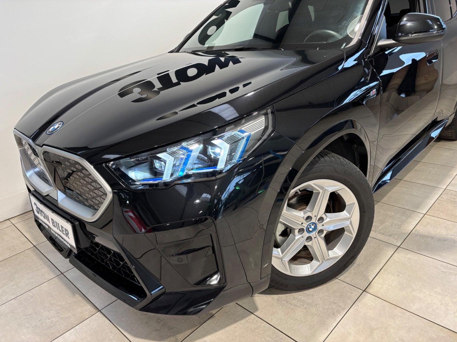 Sort BMW iX2 fra 2025